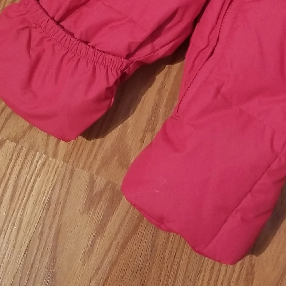 New‎ baby gap snow suit 6/12 mo